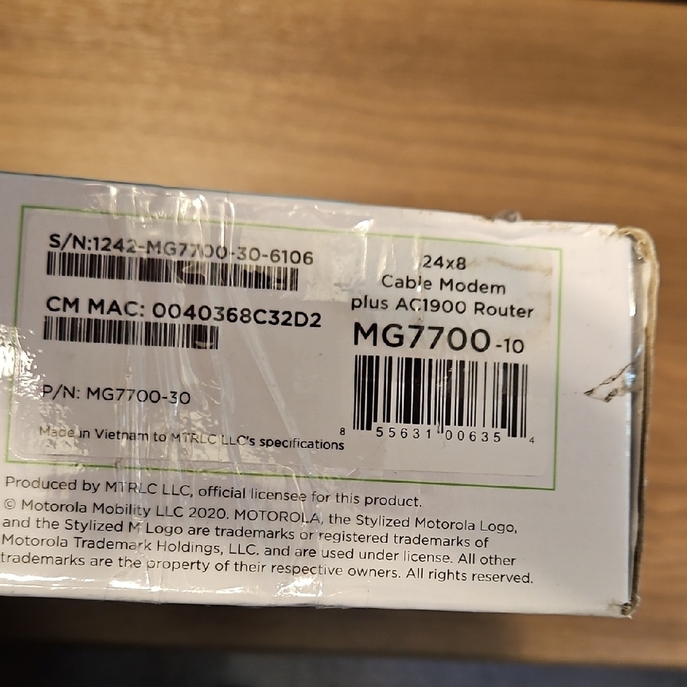 Motorola AC1900 Cable Modem Router - Gray and Green - Picture 2 of 11